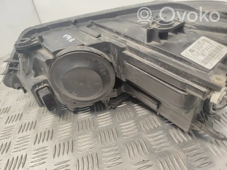 Volkswagen Jetta VI Lampa przednia 5C7941752E