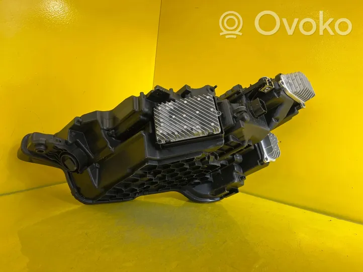 Audi E-tron GT Lampa przednia 4KE941040