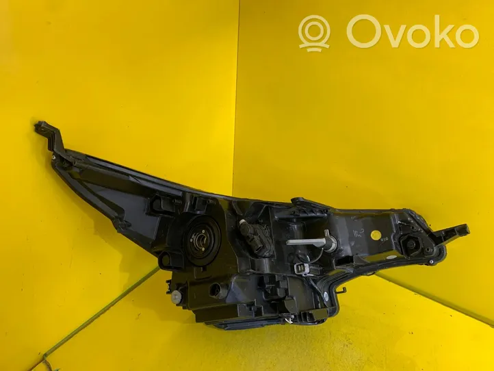 Toyota Avensis T270 Phare frontale 99226-81017