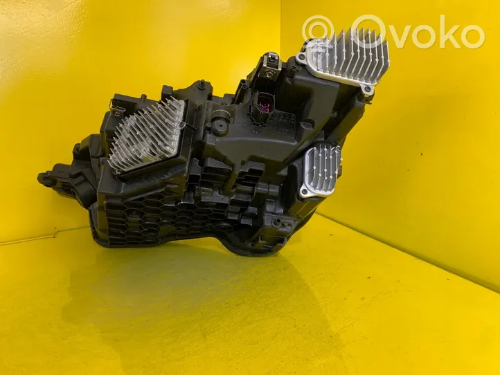 Audi E-tron GT Lampa przednia 4KE941040D