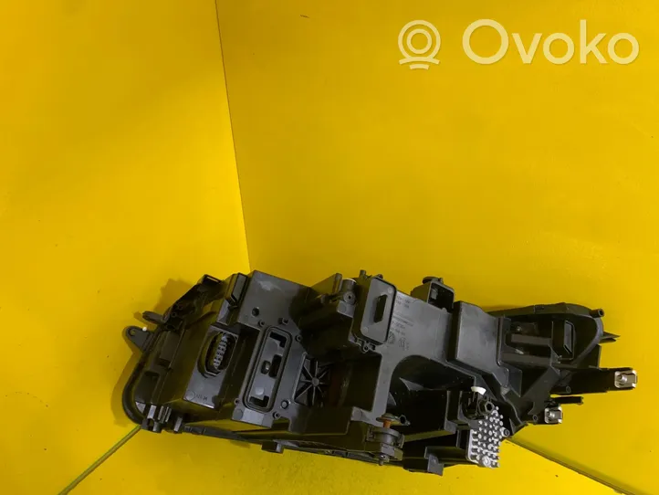 Volkswagen Tiguan Lampa przednia 5NB941036C