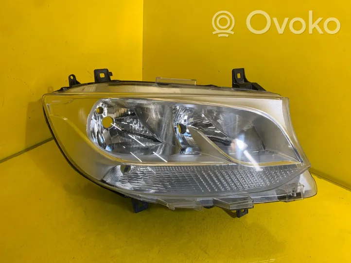 Mercedes-Benz Sprinter W907 W910 Lampa przednia A9109060100