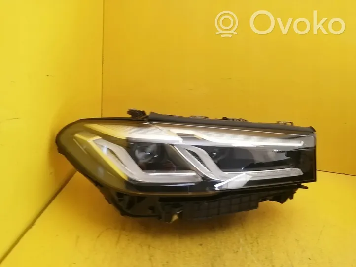 BMW 5 G30 G31 Lampa przednia 307