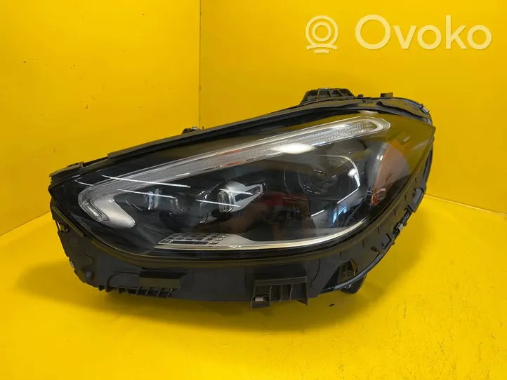 Mercedes-Benz C W206 Lampa przednia A2069062902