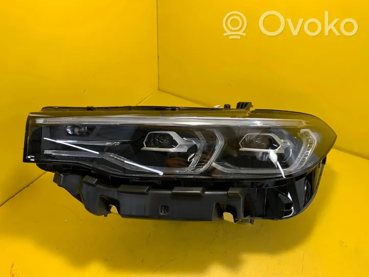 BMW X7 G07 Lampa przednia 9481819