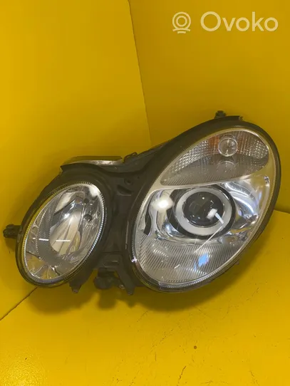 Mercedes-Benz E W211 Lampa przednia A2118201661