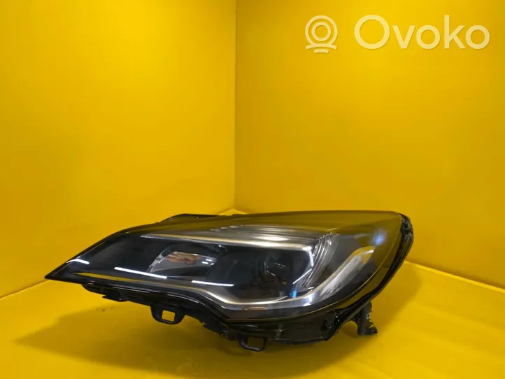 Opel Astra K Lampa przednia 39047198