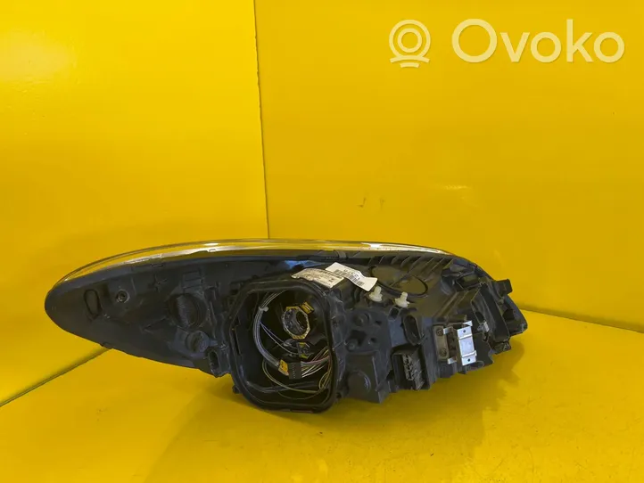 Volvo C30 Lampa przednia 31299818