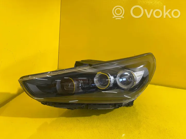 Hyundai i30 Lampa przednia 92101-G4120