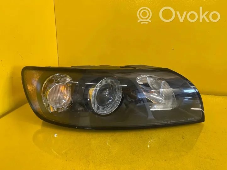 Volvo V50 Lampa przednia 3068874
