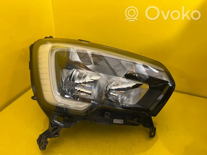 Renault Master I Faro delantero/faro principal 260105567R