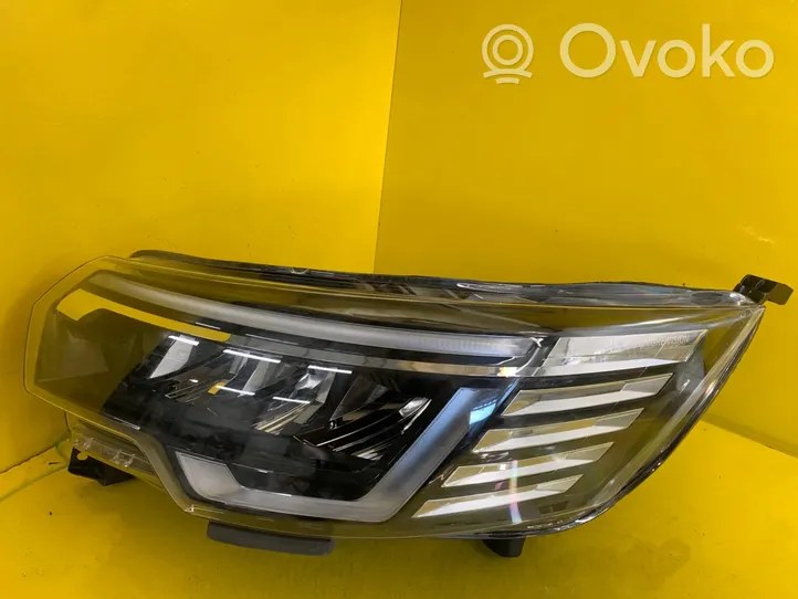 Renault Trafic III (X82) Lampa przednia 260601790R