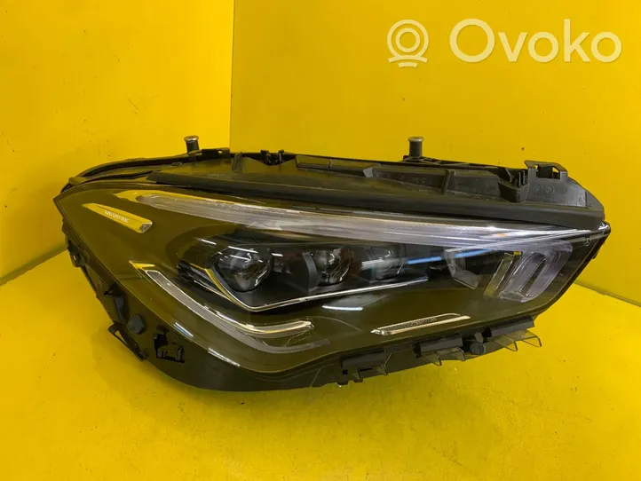 Mercedes-Benz CLA C118 X118 Lampa przednia A1189067001