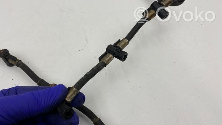 Volkswagen Touareg I Tuyau d'alimentation d'injecteur de carburant 