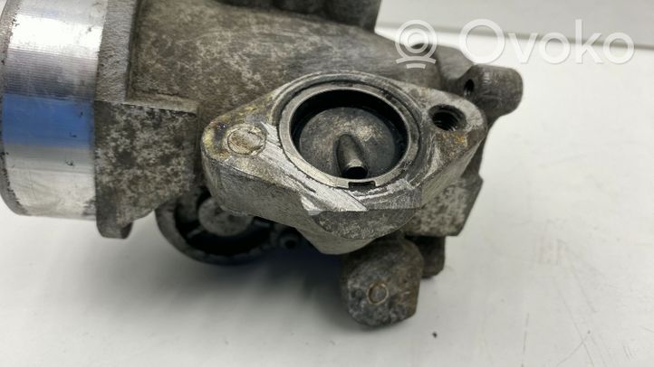 Opel Movano A EGR valve 8200222772