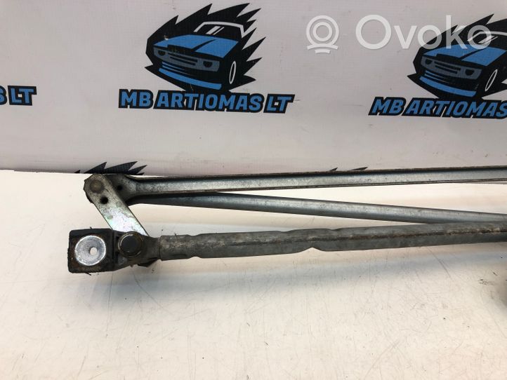 Volvo V70 Front wiper linkage and motor 30796359