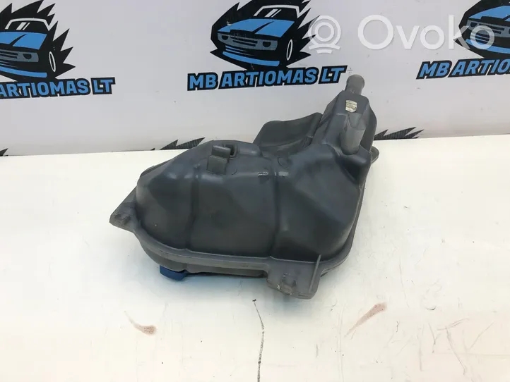 Audi A4 S4 B6 8E 8H Vase d'expansion / réservoir de liquide de refroidissement 8E0121403