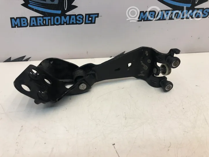 Ford Grand C-MAX Guida a rullo centrale per portellone scorrevole AM51U26800AG