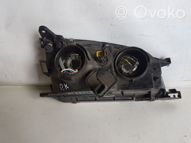 Toyota Avensis T220 Faro/fanale 54533366