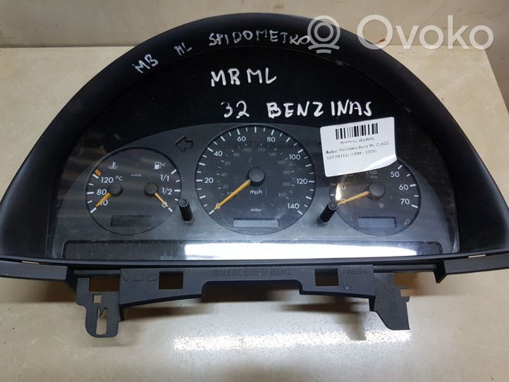 Mercedes-Benz ML W163 Spidometrs (instrumentu panelī) A1635402247