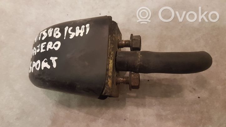 Mitsubishi Pajero Sport I Ugello a spruzzo lavavetri per faro 87128