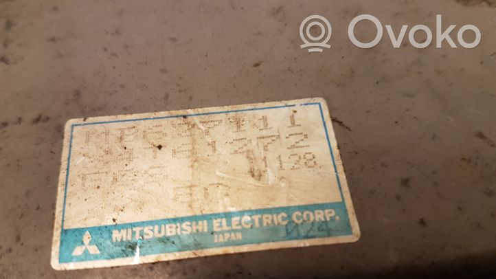 Mitsubishi Sigma Sonstige Steuergeräte / Module X4T81272
