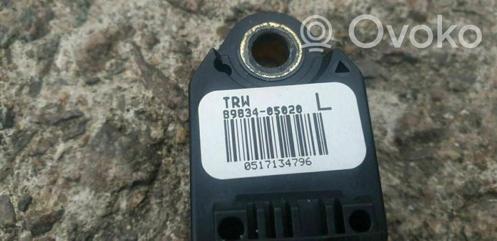 Toyota Avensis T250 Sensore d’urto/d'impatto apertura airbag 8983405020