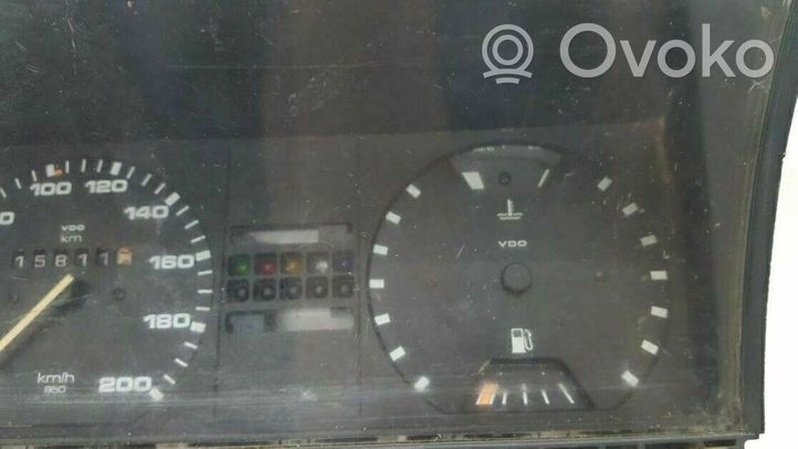 Volkswagen Jetta II Speedometer (instrument cluster) 