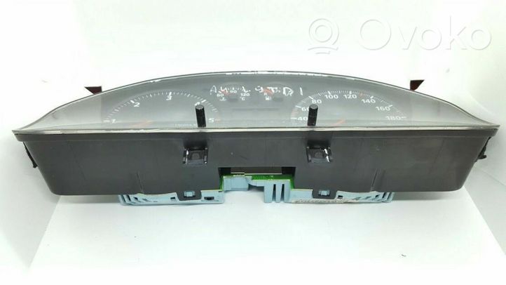 Audi A4 S4 B5 8D Compteur de vitesse tableau de bord 8D0919033A