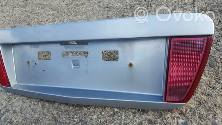 Nissan Primera Garniture de hayon 90810AU400