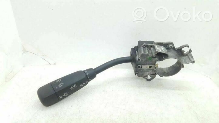 Mercedes-Benz CLK A208 C208 Commodo de clignotant 2105450110