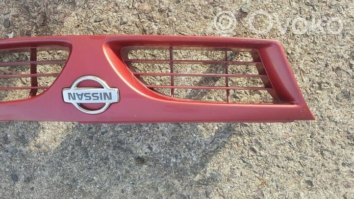 Nissan Almera Maskownica / Grill / Atrapa górna chłodnicy 623100N000