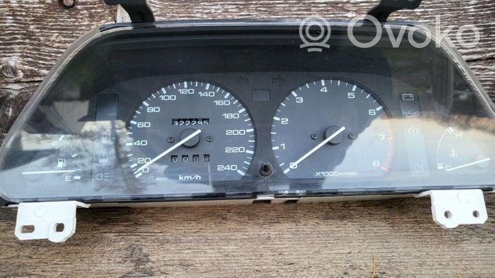 Mazda 323 Compteur de vitesse tableau de bord 