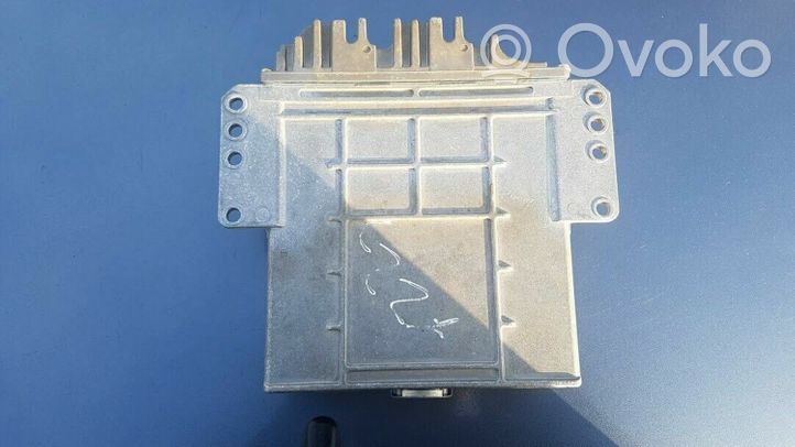 Chrysler Voyager Calculateur moteur ECU p04686660ad