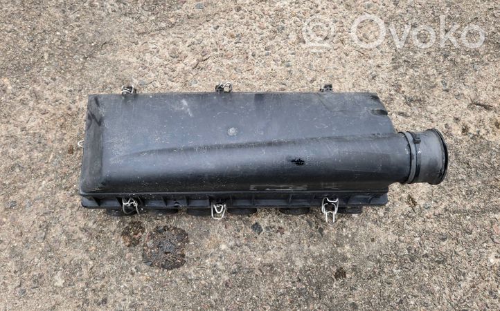 Mercedes-Benz E W124 Air filter box 6030940203