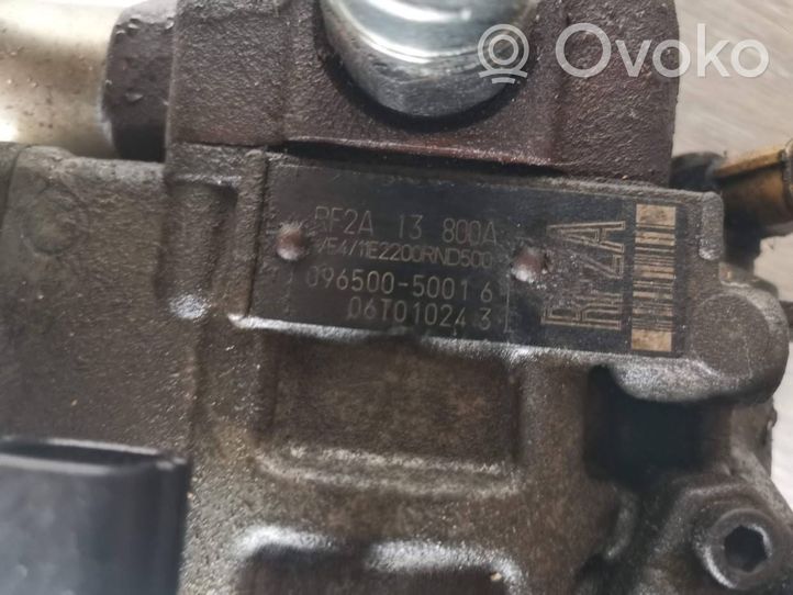 Mazda 626 Pompa ad alta pressione dell’impianto di iniezione RF2A13800A