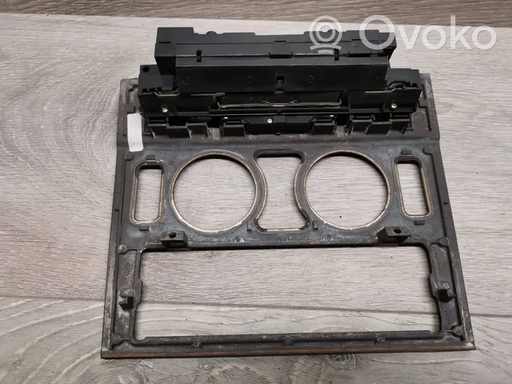 Mercedes-Benz E W210 Console centrale, commande chauffage/clim A2106830308