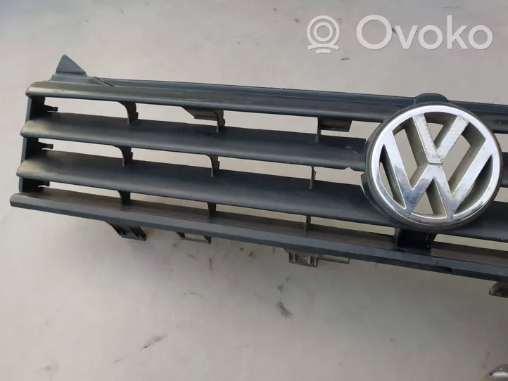 Volkswagen PASSAT B2 Grille de calandre avant 323853653