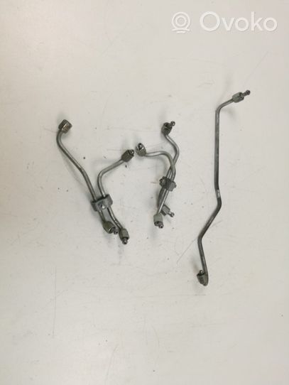 Toyota Avensis T270 Tuyau d'alimentation conduite de carburant 