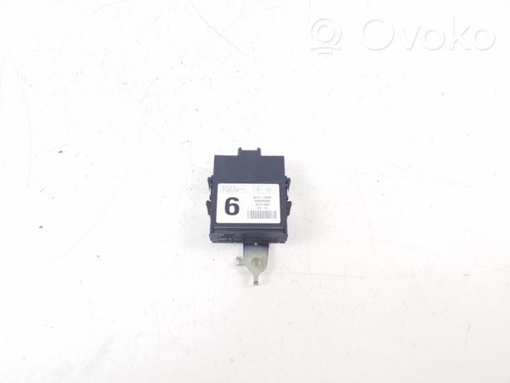 Toyota Avensis T270 Door central lock control unit/module 8974105090