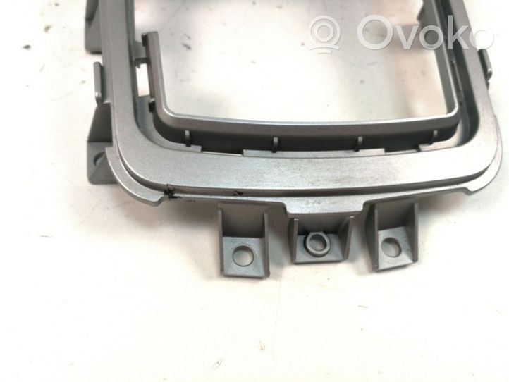 KIA Ceed Rivestimento in plastica cornice della leva del cambio 846531H970