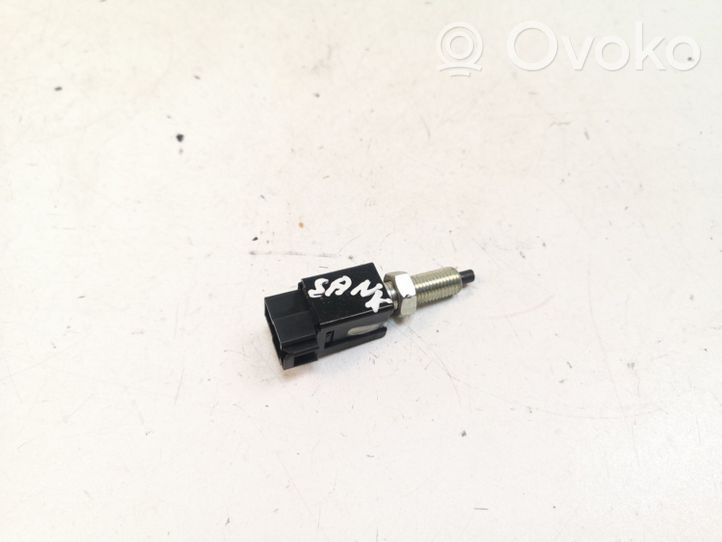 Mitsubishi Outlander Clutch pedal sensor 