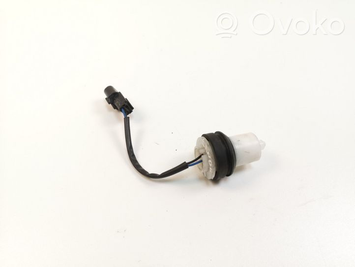 Hyundai i40 Windshield washer fluid level sensor 