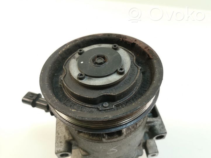 Hyundai i40 Ilmastointilaitteen kompressorin pumppu (A/C) 1B33E00700