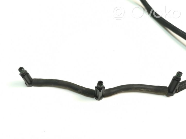 Ford Fiesta Fuel injector supply line/pipe 