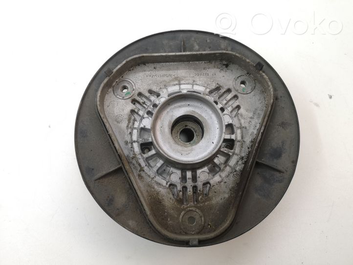 Mercedes-Benz E W212 Soporte de puntal superior delantero 001468000181