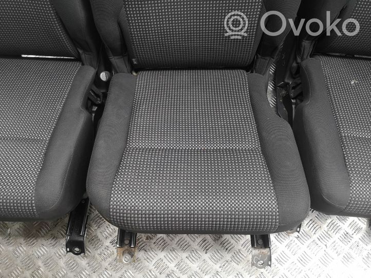 Toyota Corolla Verso AR10 Kit intérieur 