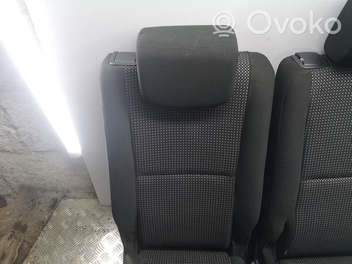 Toyota Corolla Verso AR10 Juego interior 