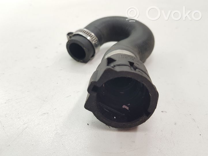 BMW 5 E60 E61 Tuyau de liquide de refroidissement moteur 7788999