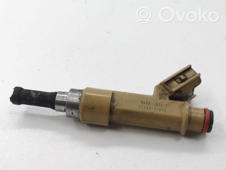 Toyota Prius (XW30) Fuel injector 2325037010